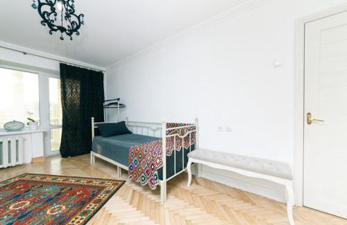 Kyiv Apartamento | Белые апартаменты на Жилянской