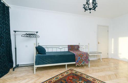 Kyiv Apartamento | Белые апартаменты на Жилянской