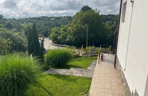 Berkovitsa Casa | Бялата къща в Слатина