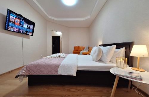 Sukhinovka Apartamento | Велике ліжечко на Садовому. Мережа Alex Apartments. Цілодобове безконтактне заселення