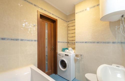 Pozniaky Apartamento | Видові Апартаменти Перший будинок від метро
