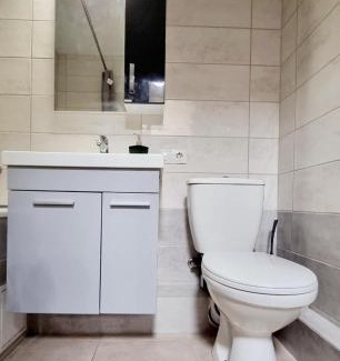 Darnyckyj Apartamento | Второй этаж, ЖК Патриотика метро Осокорки Позняки
