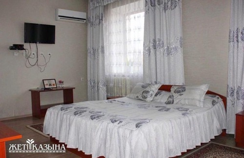 Zharkent Hotel | Гостиничный комплекс Жеты Казына