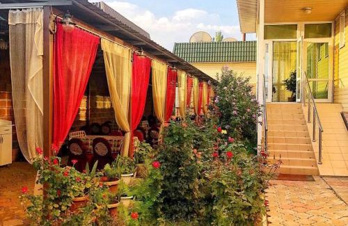 Zharkent Hotel | Гостиничный комплекс Жеты Казына