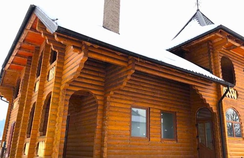 Verkhovyna Cabina | Гостинний двір КАРПАТІЯ, Верховина