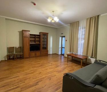 Veliki Bereznyi Hotel | Готель Яр