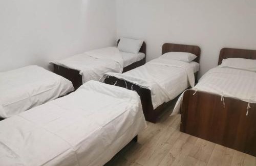 Almaty Cama Y Desayuno | Гулниза 1