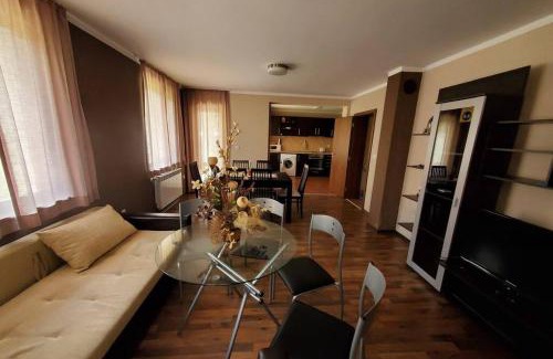 Beli Osum Casa | Двете къщи в планината
