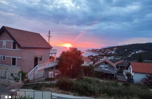 Utjeha Casa | Дом для семейного отдыха в Утехе, Черногория