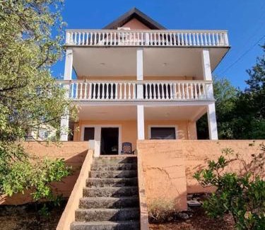 Utjeha Casa | Дом для семейного отдыха в Утехе, Черногория