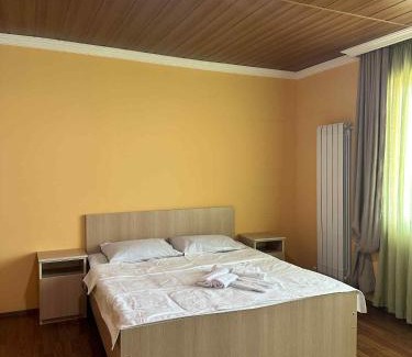 Kvariati Casa | Дом с 4 спальнями
