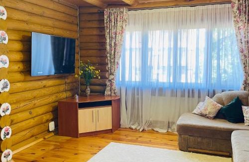 Yablunytsya Chalet De Esquí | Еко котедж Яблуницька троянда