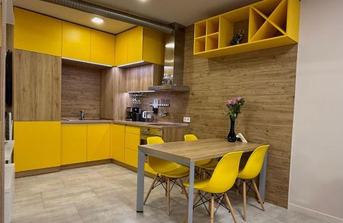 Kazanlak Apartamento | Елегантен апартамент в супер центъра на града с изглед към парк, възможност за безплатно паркиране