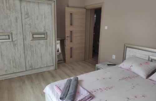 Pleven Apartamento | Етаж от къща - Нощувки Ками