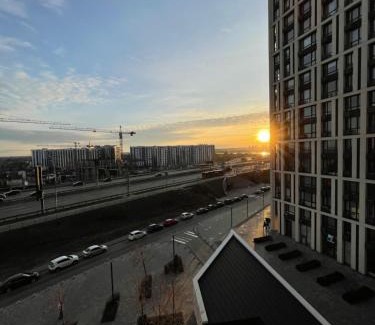 Pozniaky Apartamento | ЖК Славутич апарти