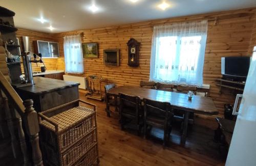 Kyiv Oblast Casa | Затишна садиба з озером біля лісу