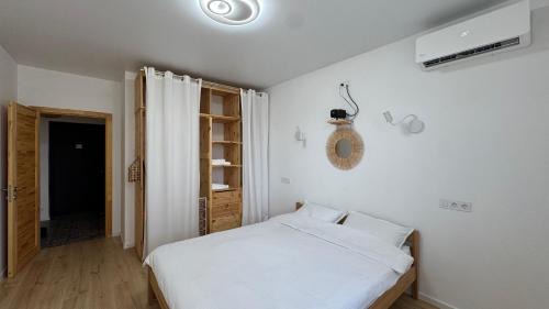 Dniprovs'kyi District Apartamento | Затишне місце біля парку