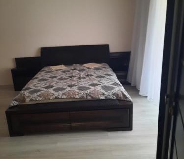 Berehove Apartamento | Затишок Берегово неподалік від басейнів "Спортбаза Закарпаття" і "Жайворонок"
