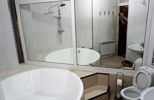 Astrakhan Apartamento | Индивидуальный Жилой Дом в Астрахани Свердлова 51