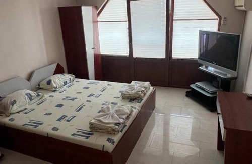 Ravda Casa | Йоана