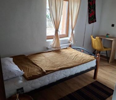 Leshten Casa | Капсъзовата къща