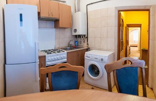 Lviv City Center Apartamento | Квартира вул Кониського 5 - на 6 осіб в центрі Медінститут поруч