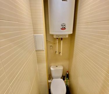Dniprovs'kyi District Apartamento | Квартира на Воскресенці, поруч метро Лівобережна, Інститут Серця, МВЦ