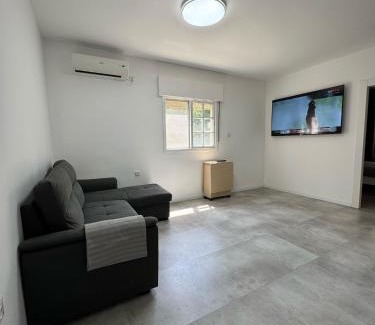 Nahariya Apartamento | Квартира с современным ремонтом