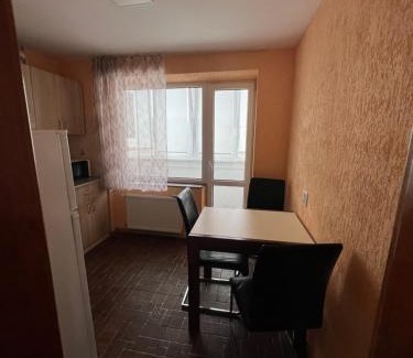 Berehove Apartamento | Квартира трикімнатна
