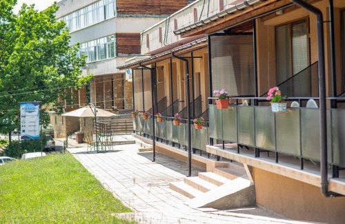Tryavna Hotel | Комплекс Плавис