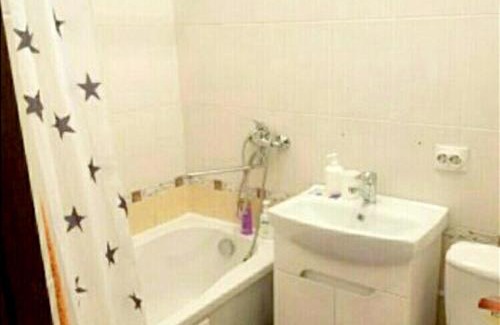 Babushkins'kyi district Apartamento | Комфортні апартаменти з King size ліжком та ванною, в районі Дафі,16 лікарні