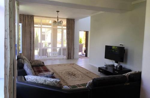 Issyk-Kul Region Apartamento | Коттедж в Роял Бич 3+1