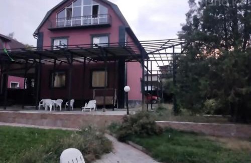 Alatau Apartamento | Коттедж 3-ех уровневый