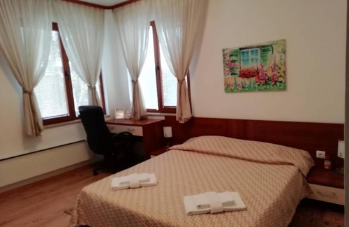 Strelcha Villa | Къща в центъра на Стрелча, джакузи с минерална вода