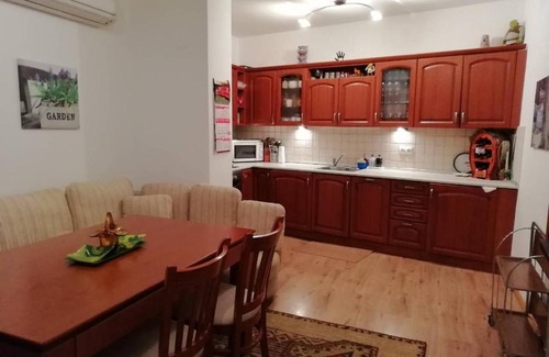 Strelcha Villa | Къща в центъра на Стрелча, джакузи с минерална вода