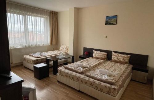 Dobrinishte Casa | Къща за гости Александра