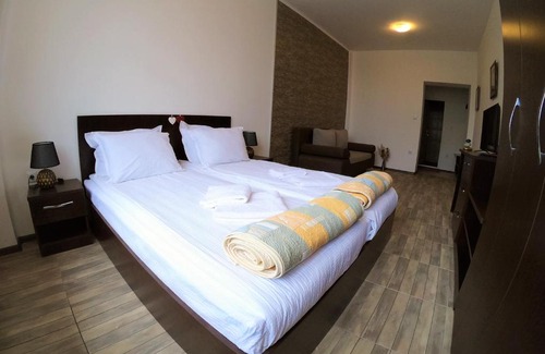 Ravna Gora Casa | Къща за гости Изар