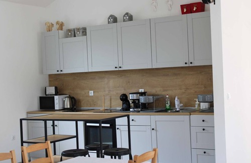 Krapets Apartamento | Къща за гости Крапец е новопостроена и се намира в централната част на с.Крапец.