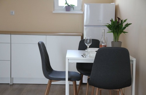 Krapets Apartamento | Къща за гости Крапец е новопостроена и се намира в централната част на с.Крапец.