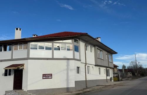Gorna Oryahovitsa Apartamento | Къща за гости при ЮКАТА