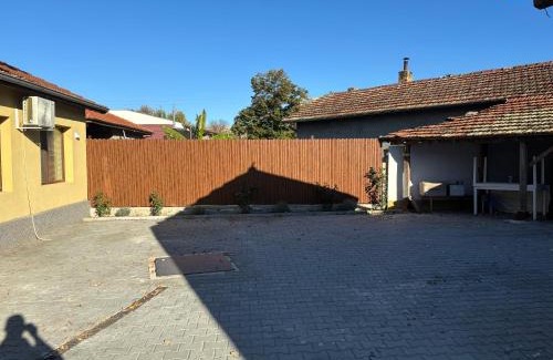 Targovishte Casa | КЪЩА ЗА ГОСТИ Раковска 97