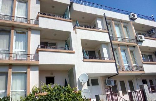 Rezovo Casa | къща за гости семейство Маврови