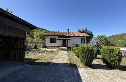 Tryavna Casa | Къща за гости Сияйна Зора