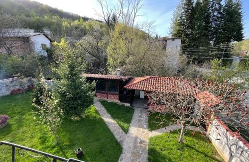 Tryavna Casa | Къща за гости Сияйна Зора