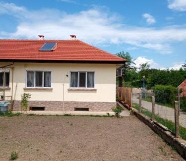 Kazanlak Apartamento | Къща за гости Стената до язовир Копринка