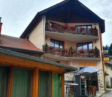 Dospat Casa | Къща за гости с механа Баджо
