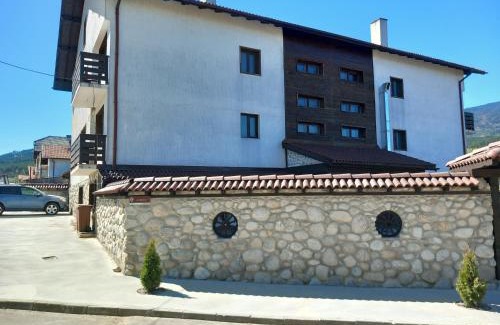 Dobrinishte Casa | Къща за гости "Тони"