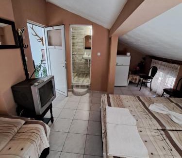Svilengrad Casa | Къща за гости "Чекичев"