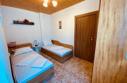 Kazanlak Casa | Къщи за гости Армагански път