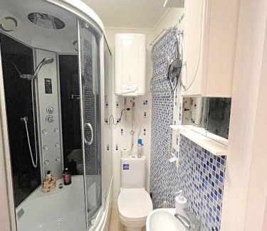 Sukhinovka Apartamento | Лавандовий світанок Однокімнатна квартира біля ЦУМу в центрі Полтави Мережа AlexApartments Документи для відряджень Безконтатне заселення 24-7